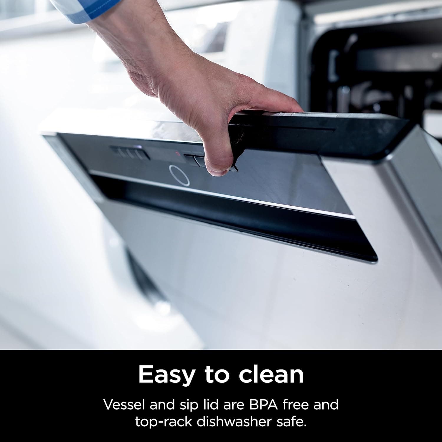 مخلوط‌کن قابل حمل Ninja BC151EM Blast، بی‌سیم، ظرف 18 اونس، مخلوط‌کن شخصی برای شیک و اسموتی، بدون BPA، درب ضد نشت با خروجی نوشیدن، قابل شارژ با USB-C، قطعات قابل شست‌وشو در ماشین ظرفشویی، رنگ Forest Green 2034