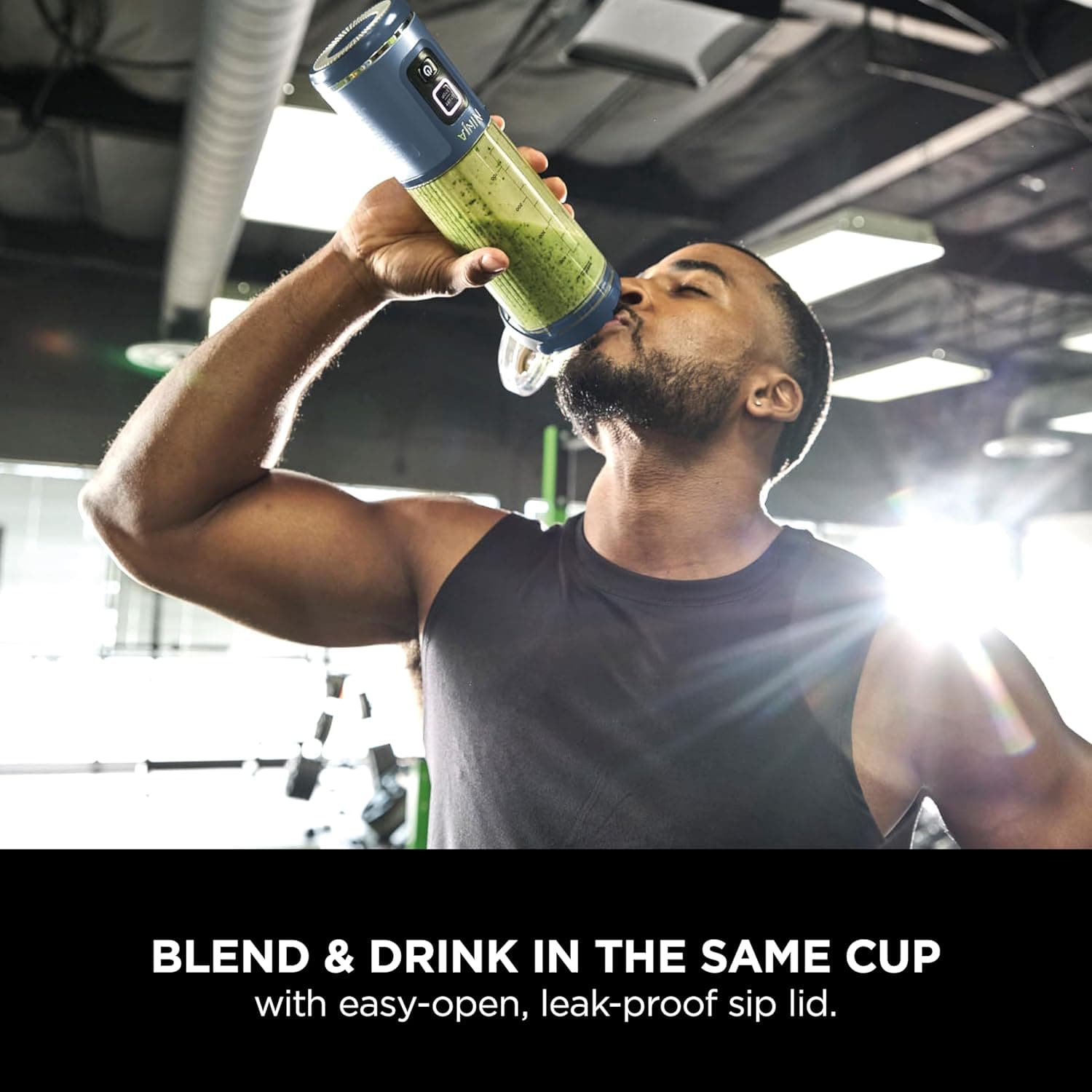 مخلوط‌کن قابل حمل Ninja Blast، ۵۳۰ میلی‌لیتر، درب ضد نشت و دهانه نوشیدن، قابل شارژ، مناسب اسموتی قابل حمل، شیک پروتئین، مخلوط کردن یخ و میوه یخ‌زده، رنگ Denim Blue، مدل BC151MENV، ۲ سال گارانتی رنگ Navy 2065