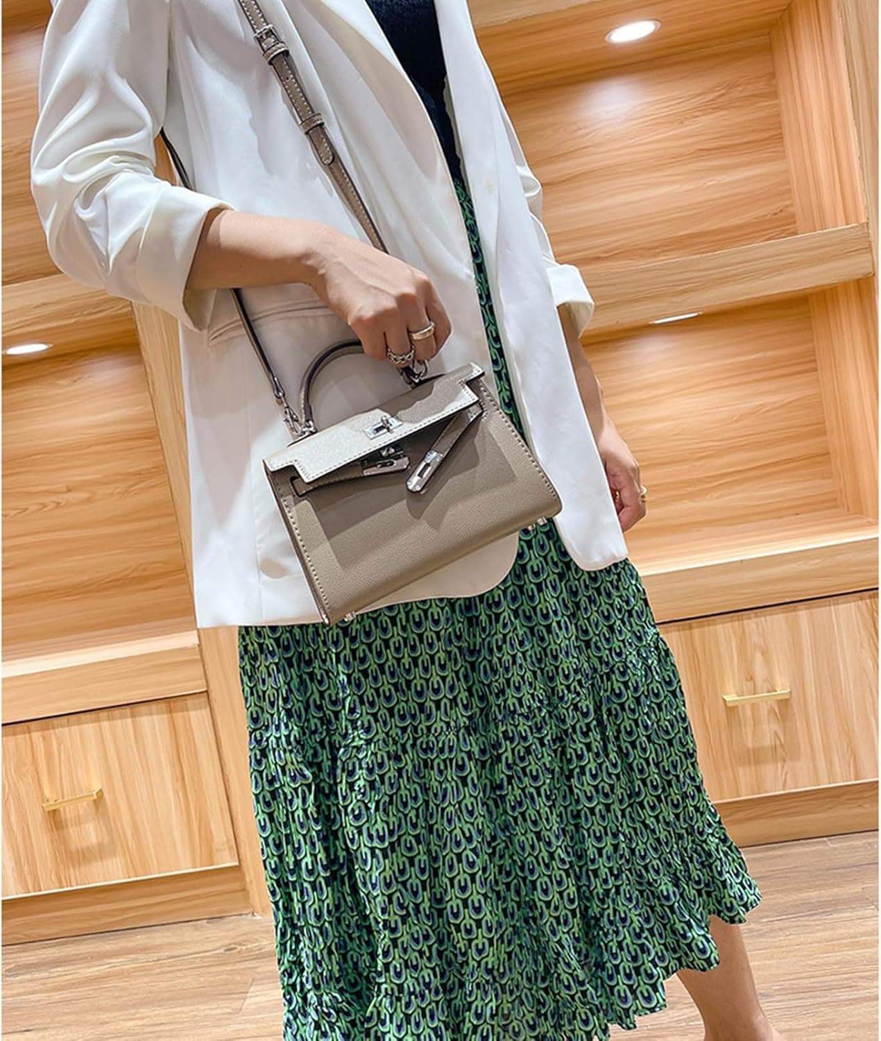 کیف دستی زنانه mothgel مدل Top-handle-handbags معاصر 7.87" x 2.56" x 5.51" رنگ خاکی-نقره‌ای با سگک 3008