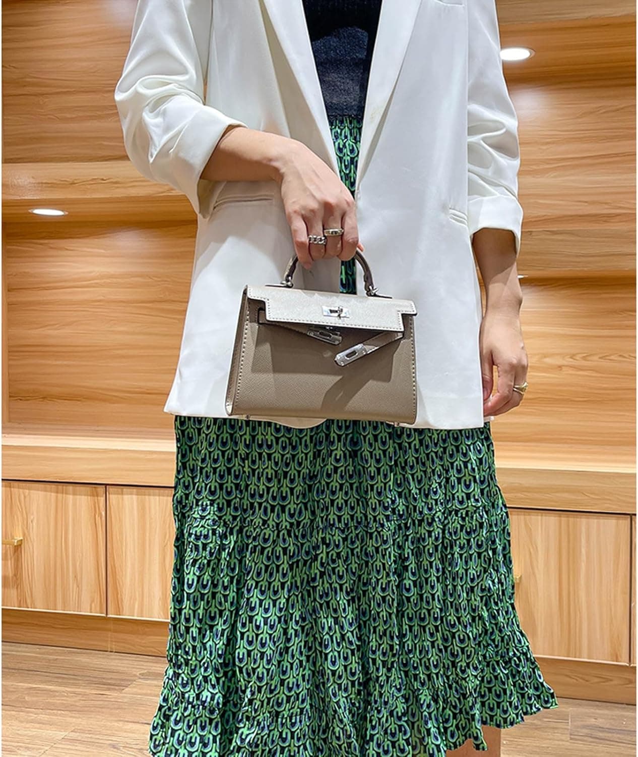 کیف دستی زنانه mothgel مدل Top-handle-handbags معاصر 7.87" x 2.56" x 5.51" رنگ خاکی-نقره‌ای با سگک 3009