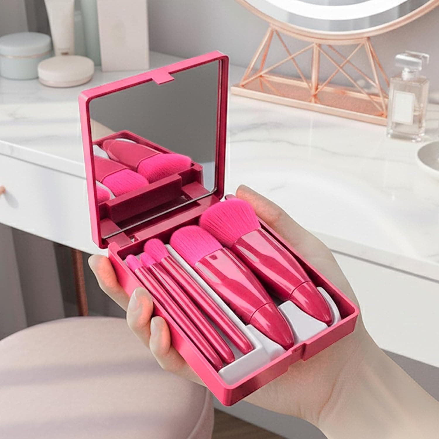 ست ۵ عددی براش آرایشی مسافرتی - ست براش آرایش مینی قابل حمل مخصوص سفر به همراه جعبه آینه‌دار برای فوندیشن، رژگونه و سایه چشم، رنگ رز قرمز 3153