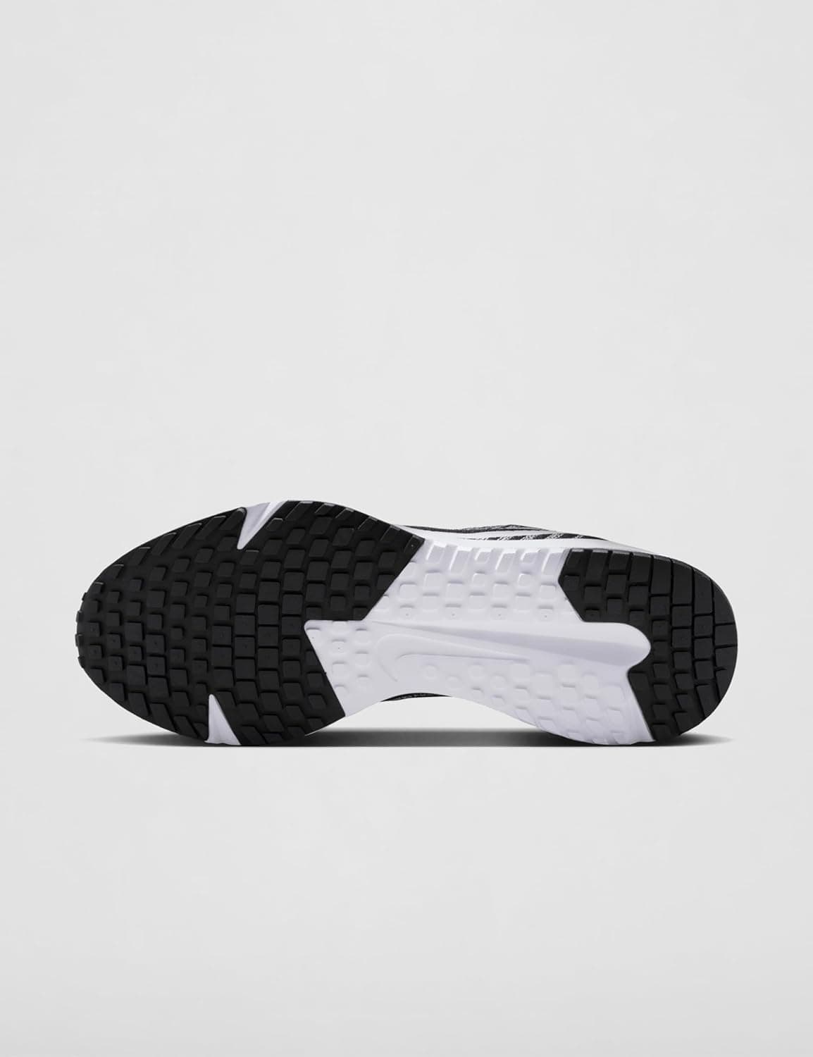 Nike RUN DEFY mens SHOES 42.5 EU BLACKWHITE 3260
