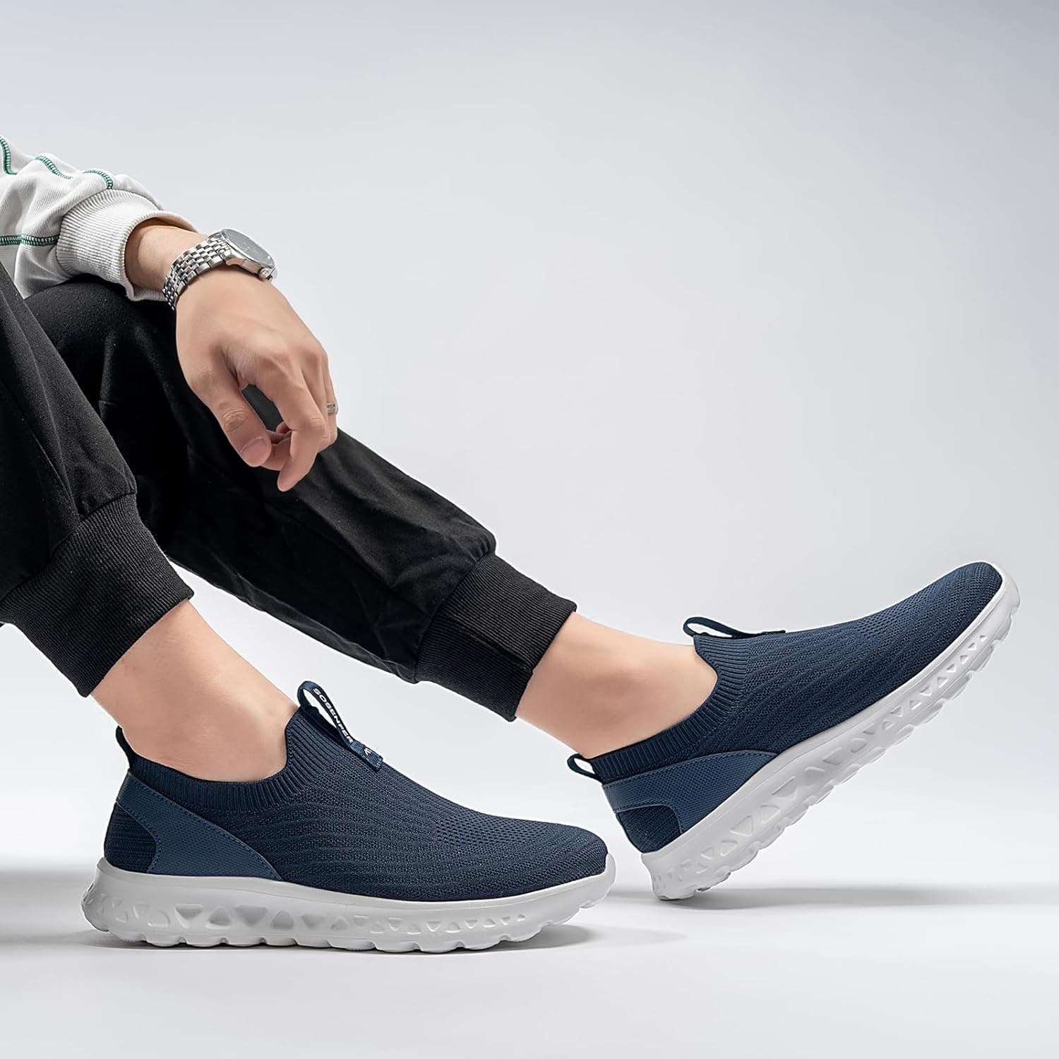 کفش مردانه Slip On بدون بند، رویه مش مشبک قابل تنفس، کتانی اسپرت روزمره، کفش ورزشی، کتانی پیاده‌روی سبک، کفش دویدن، سرمه‌ای تیره، سایز 47 EU 663