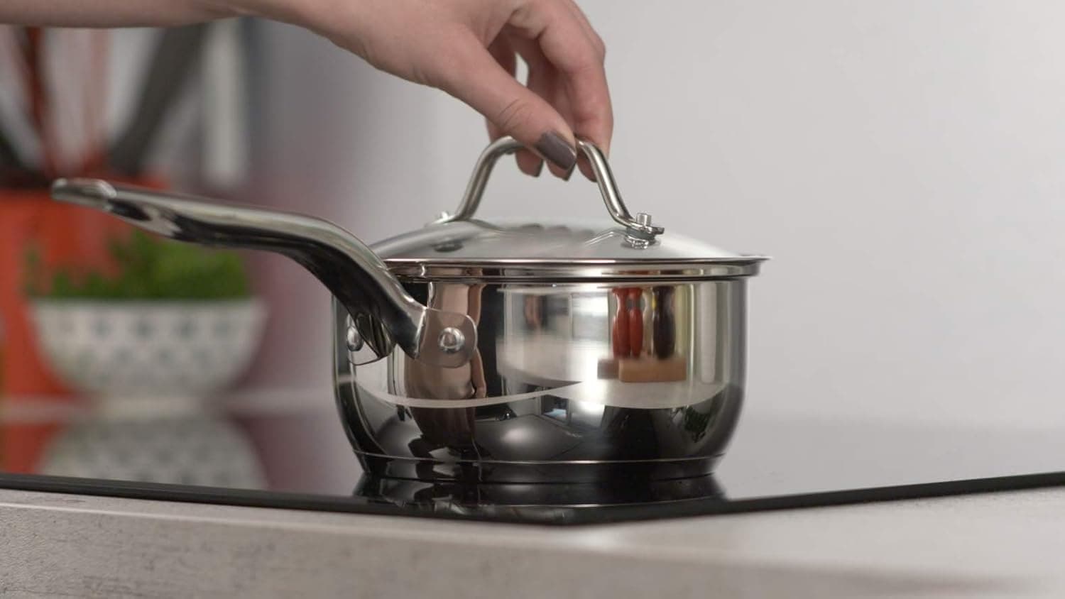 ست ظروف آشپزی TEFAL Cookware Set – Intuition – شامل ۸ تکه از جنس استیل ضد زنگ، مناسب برای اجاق‌های القایی (Induction)، با ۲ سال گارانتی. 877