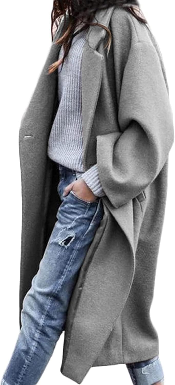 کت زنانه CHARTOU – مدل ترنچ میدی (Midi Long Trench Coat)، با یقه شکافدار (Notched Collar)، تک دکمه (Single Breast) و ترکیبی از پشم و الیاف مصنوعی (Wool Blend)، سبک Oversized.