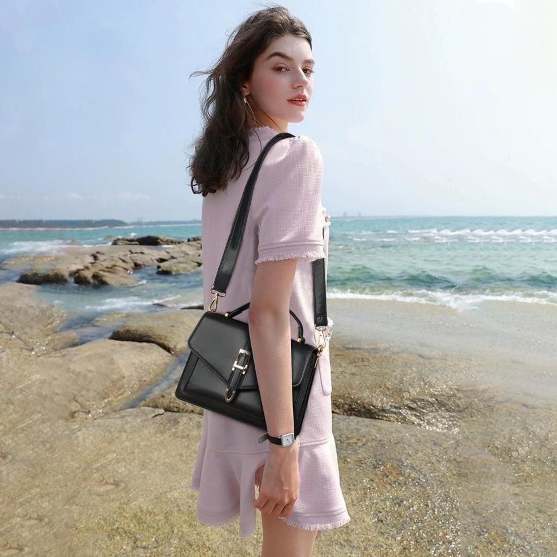 کیف کراسبادی زنانه، کیف کراسبادی کوچک، کیف دوشی از چرم مصنوعی ضدآب، کیف دوشی، سبک و آسان برای حمل، بند قابل تنظیم، شیک و زیبا، مناسب برای هدیه تعطیلات، هدیه برای دختران، سفر و گردش - مشکی 3303