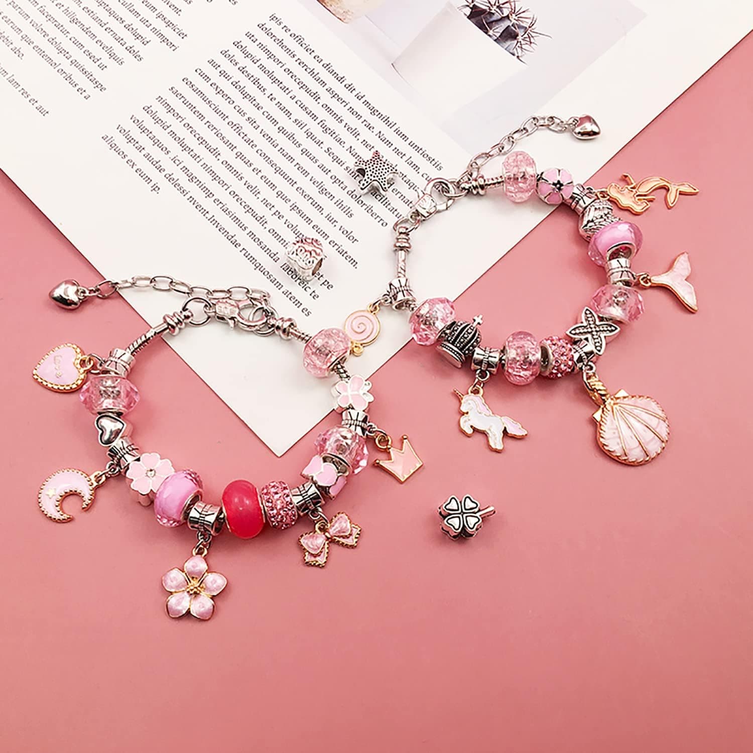 کیت ساخت دستبند Beauenty برای دختران، کیت ۶۸ عددی Charm Bracelets همراه با جعبه جواهرات، آویزهای جواهرات، دستبندها برای کاردستی DIY، هدیه دستبند برای بزرگسالان و کودکان، هدیه برای دختران ۳ تا ۱۲ ساله (صورتی) 3354